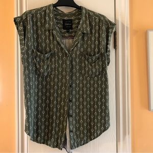 Short sleeve button front dress shirt